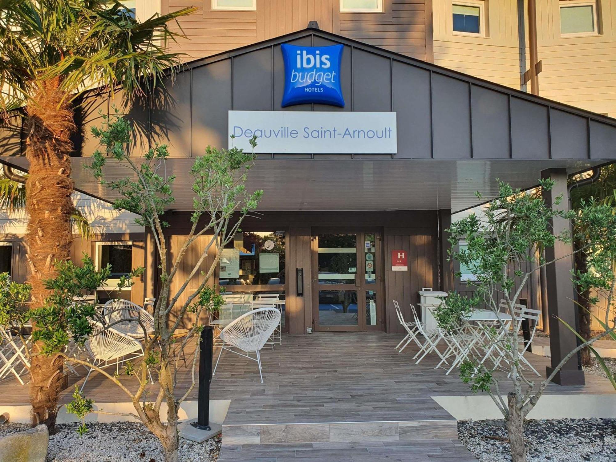 Hotel Ibis Budget Deauville Сент-Арну Екстериор снимка